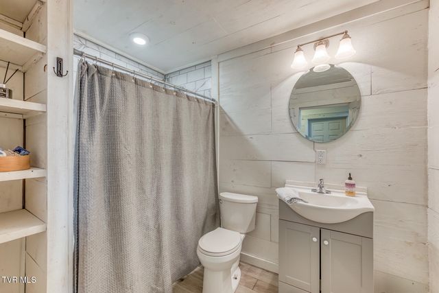 222 Willowbend Court, Kingsport, TN 37660