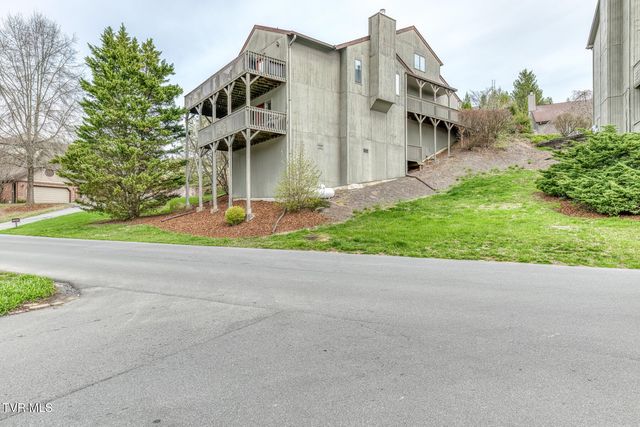 222 Willowbend Court, Kingsport, TN 37660