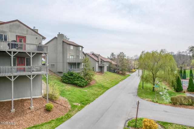 222 Willowbend Court, Kingsport, TN 37660