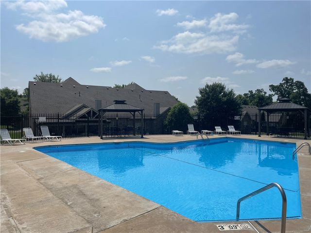 4053 E Zion Valley Drive, Fayetteville, AR 72703