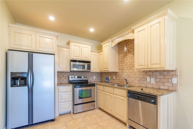 4053 E Zion Valley Drive, Fayetteville, AR 72703