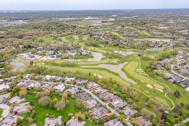 146 Carnoustie Lane, Schererville, IN 46375