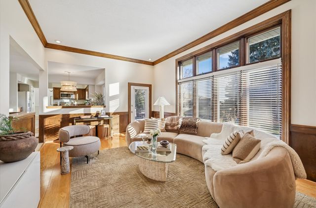 5104 Cody Drive, West Des Moines, IA 50265