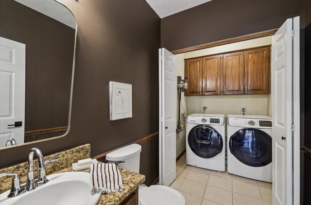 5104 Cody Drive, West Des Moines, IA 50265