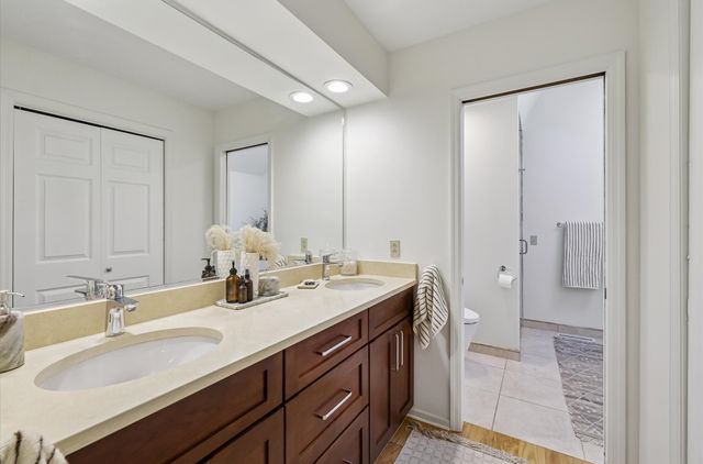 5104 Cody Drive, West Des Moines, IA 50265