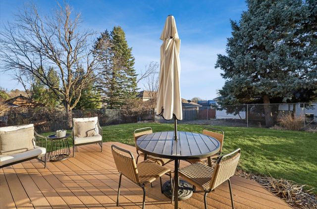 5104 Cody Drive, West Des Moines, IA 50265