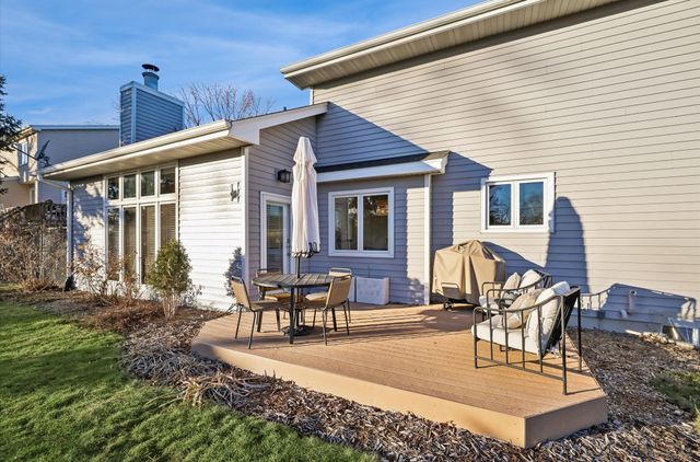 5104 Cody Drive, West Des Moines, IA 50265