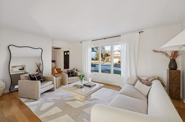 5104 Cody Drive, West Des Moines, IA 50265