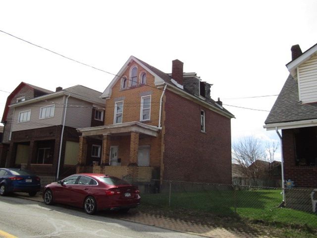 1306 Brinton Ave, Braddock, PA 15104