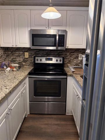 11789 SW 18th St 4-30, Miami, FL 33175