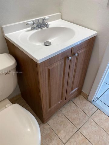 11789 SW 18th St 4-30, Miami, FL 33175