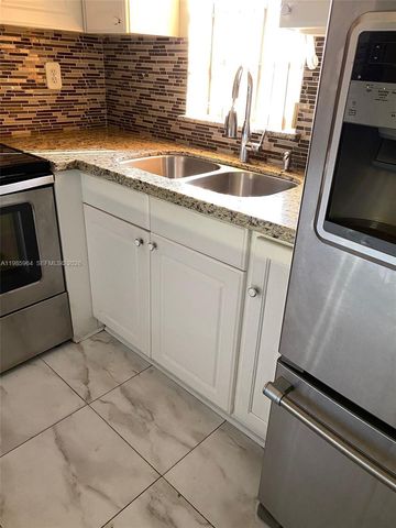 11789 SW 18th St 4-30, Miami, FL 33175