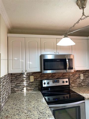 11789 SW 18th St 4-30, Miami, FL 33175