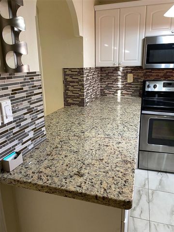 11789 SW 18th St 4-30, Miami, FL 33175