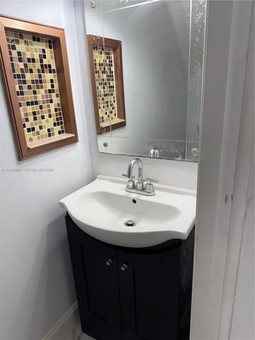 11789 SW 18th St 4-30, Miami, FL 33175