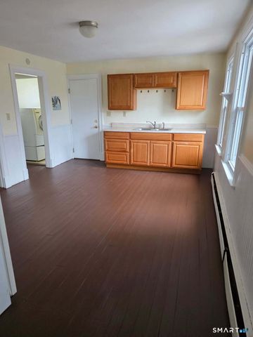 35 Denison Avenue, New London, CT 06320