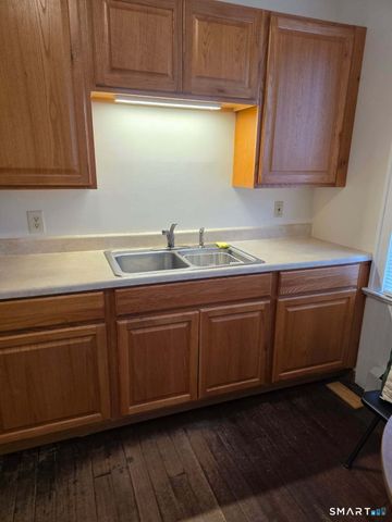 35 Denison Avenue, New London, CT 06320