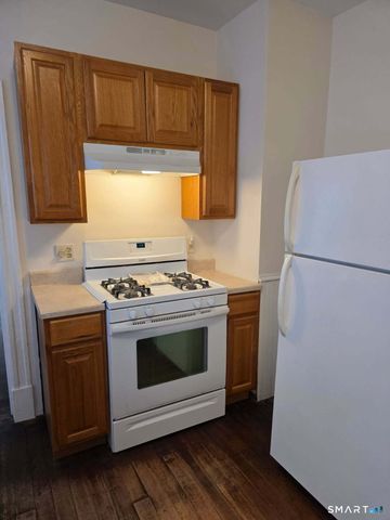 35 Denison Avenue, New London, CT 06320