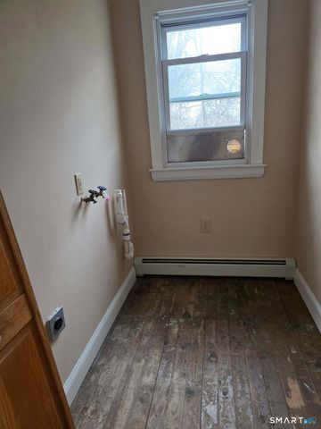 35 Denison Avenue, New London, CT 06320