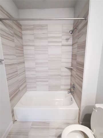 605 W South ST 332, Leander, TX 78641