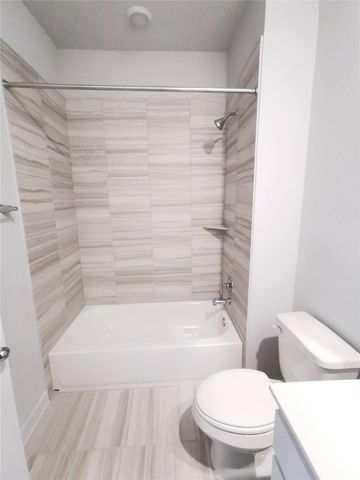 605 W South ST 332, Leander, TX 78641