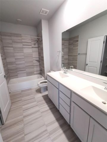 605 W South ST 332, Leander, TX 78641