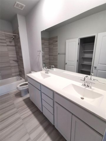 605 W South ST 332, Leander, TX 78641