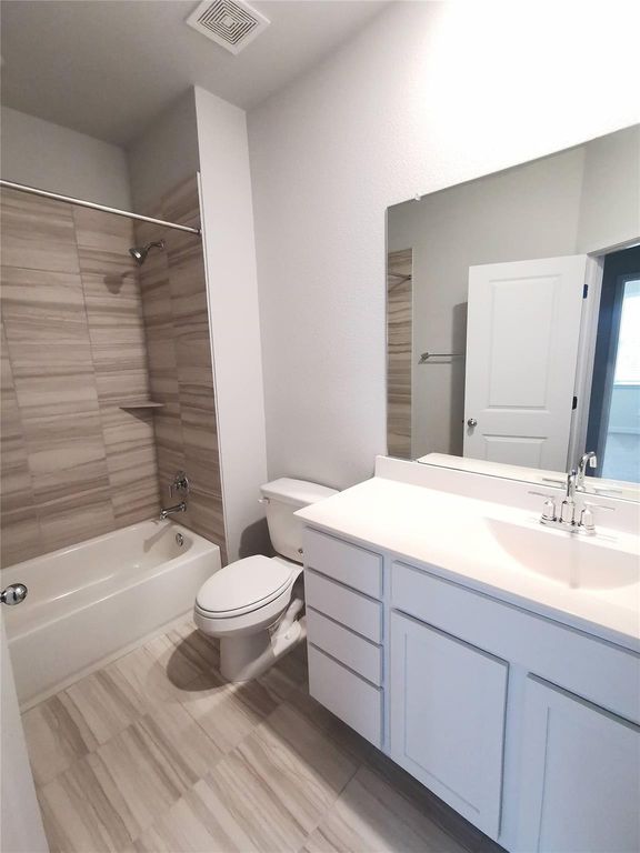 605 W South ST 332, Leander, TX 78641