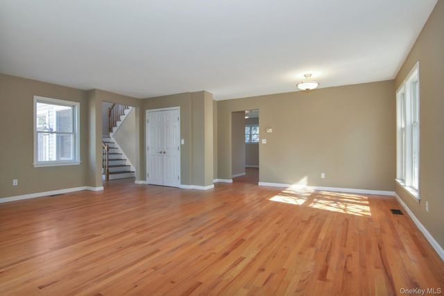 4 Manor Place, White Plains, NY 10605