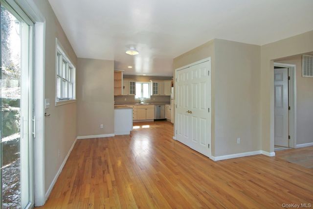 4 Manor Place, White Plains, NY 10605