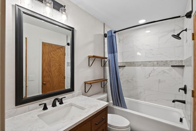 15264 92nd Place N, Maple Grove, MN 55369