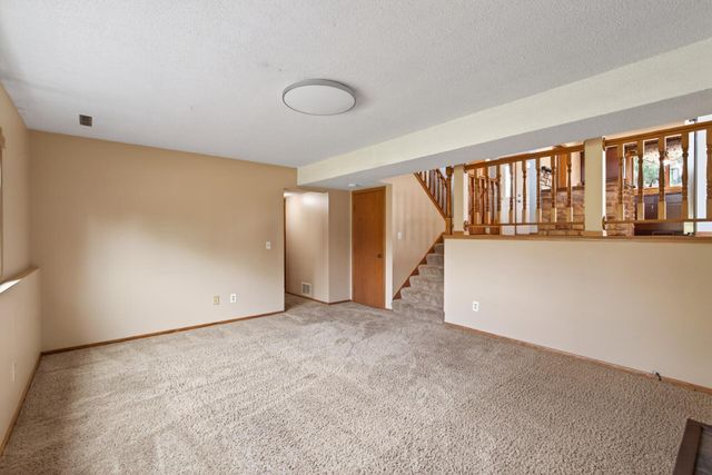15264 92nd Place N, Maple Grove, MN 55369