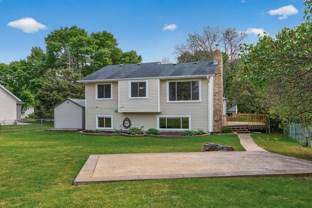 15264 92nd Place N, Maple Grove, MN 55369