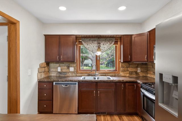 15264 92nd Place N, Maple Grove, MN 55369