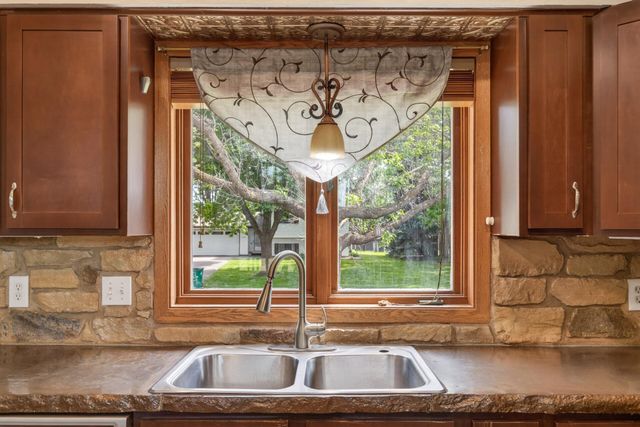 15264 92nd Place N, Maple Grove, MN 55369