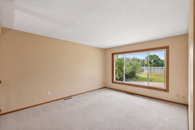 15264 92nd Place N, Maple Grove, MN 55369