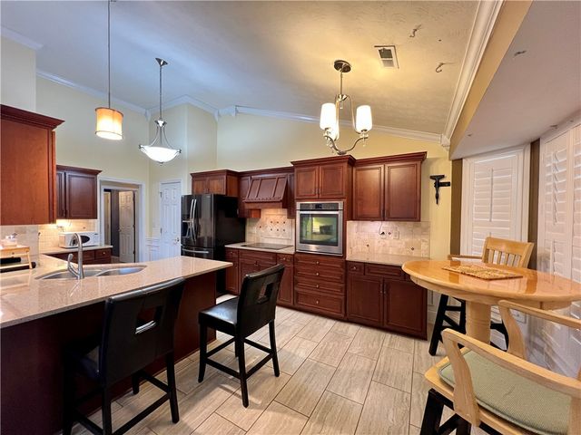 6416 Churchill Downs Place, Huber Heights, OH 45424