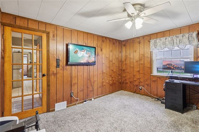 1426 Eastbrook Road, New Castle, PA 16101