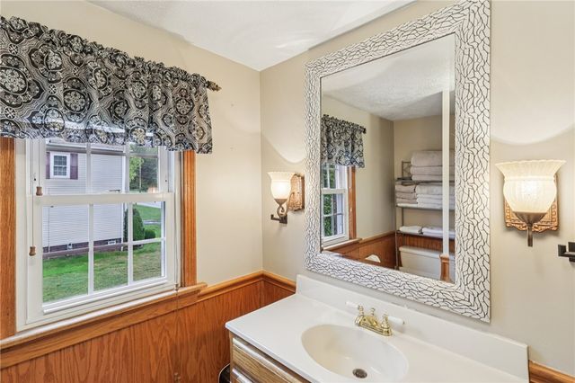 1426 Eastbrook Road, New Castle, PA 16101