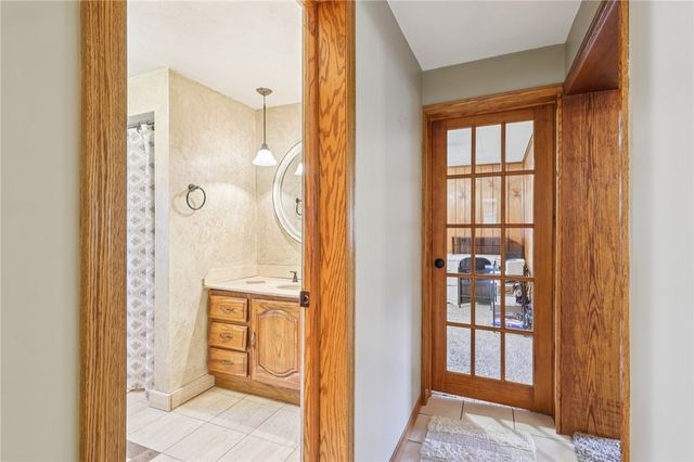 1426 Eastbrook Road, New Castle, PA 16101