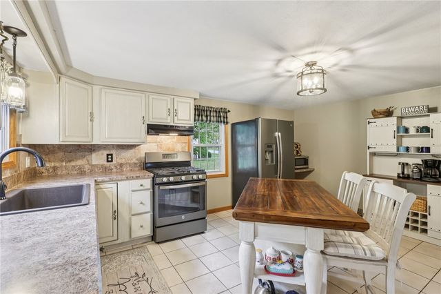 1426 Eastbrook Road, New Castle, PA 16101