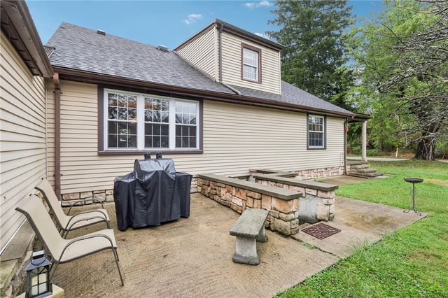 1426 Eastbrook Road, New Castle, PA 16101