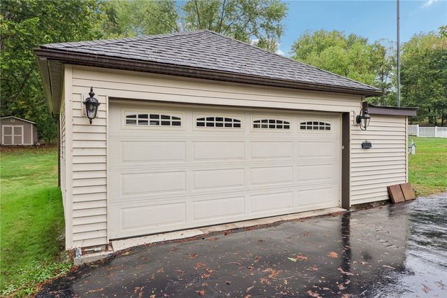 1426 Eastbrook Road, New Castle, PA 16101