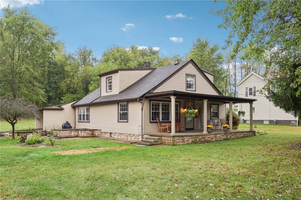 1426 Eastbrook Road, New Castle, PA 16101