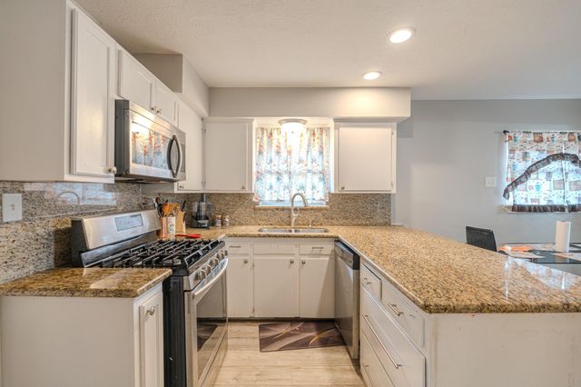 5637 Wood Creek Way, Houston, TX 77017