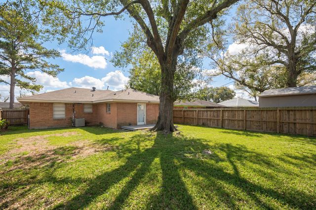 5637 Wood Creek Way, Houston, TX 77017