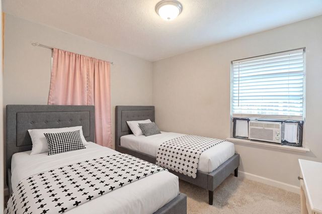 5637 Wood Creek Way, Houston, TX 77017