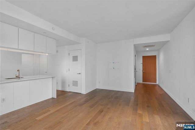 99 Hudson Street 2811, Jersey City, NJ 07302