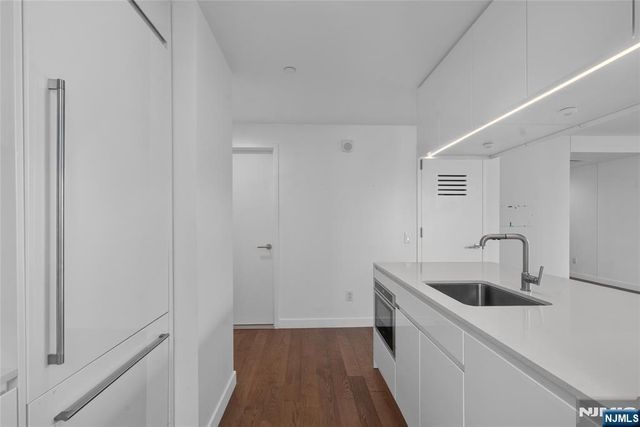 99 Hudson Street 2811, Jersey City, NJ 07302