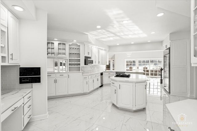 10639 Misty Hill Road, Orland Park, IL 60462